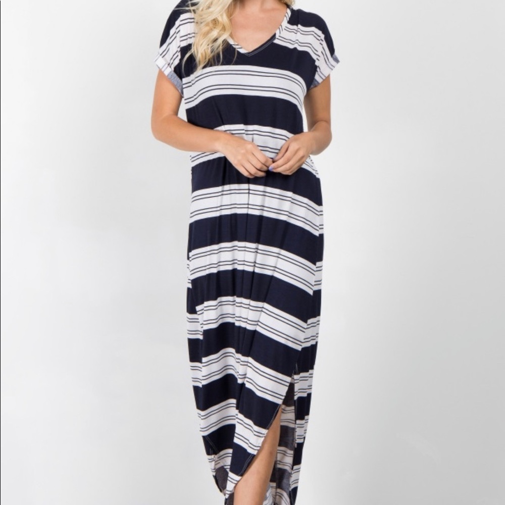 Pinkblush Maternity Cuffed-Arm Used Maxi Dress